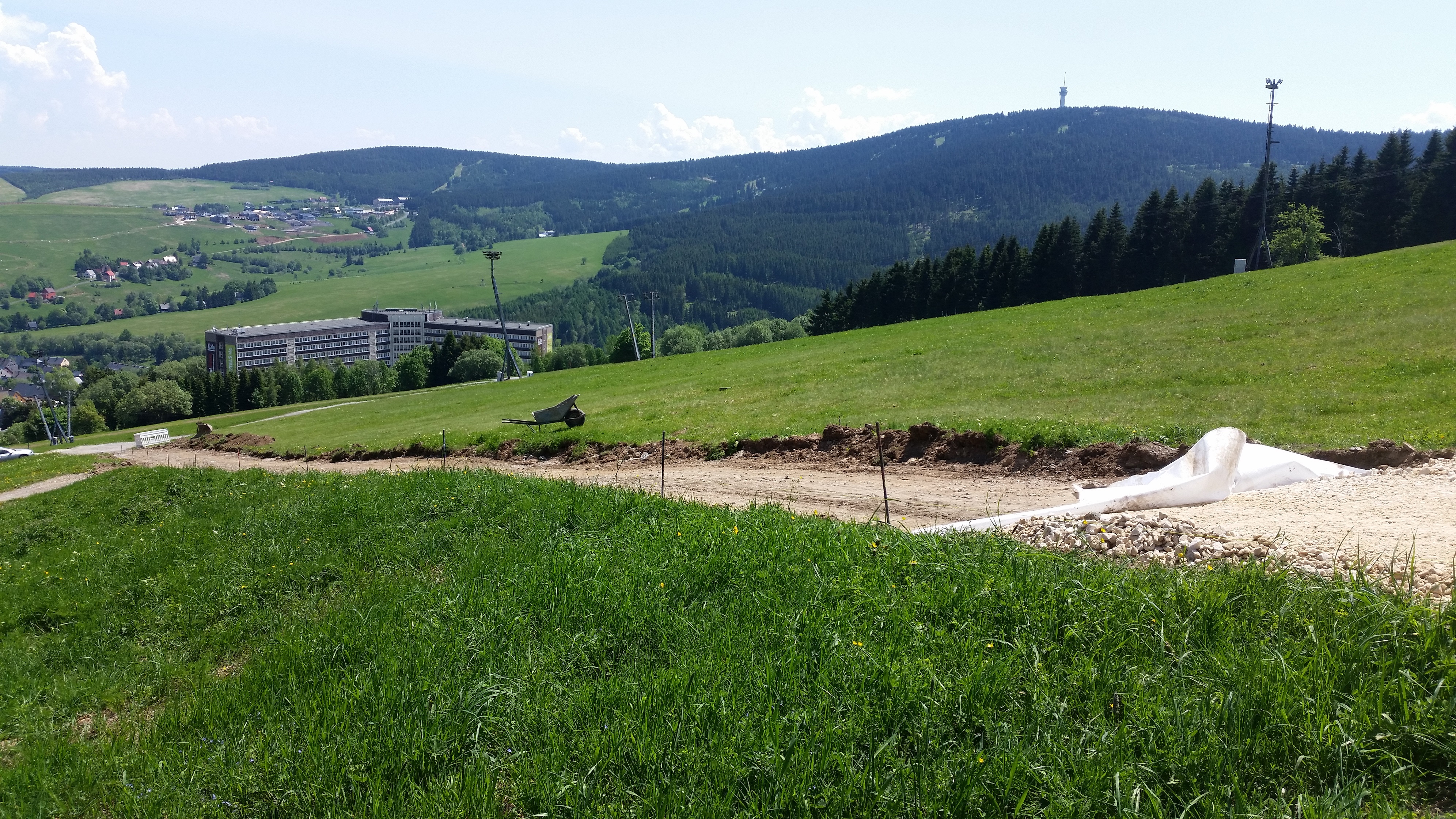 Zufahrt Anlaufturm zur Schanze