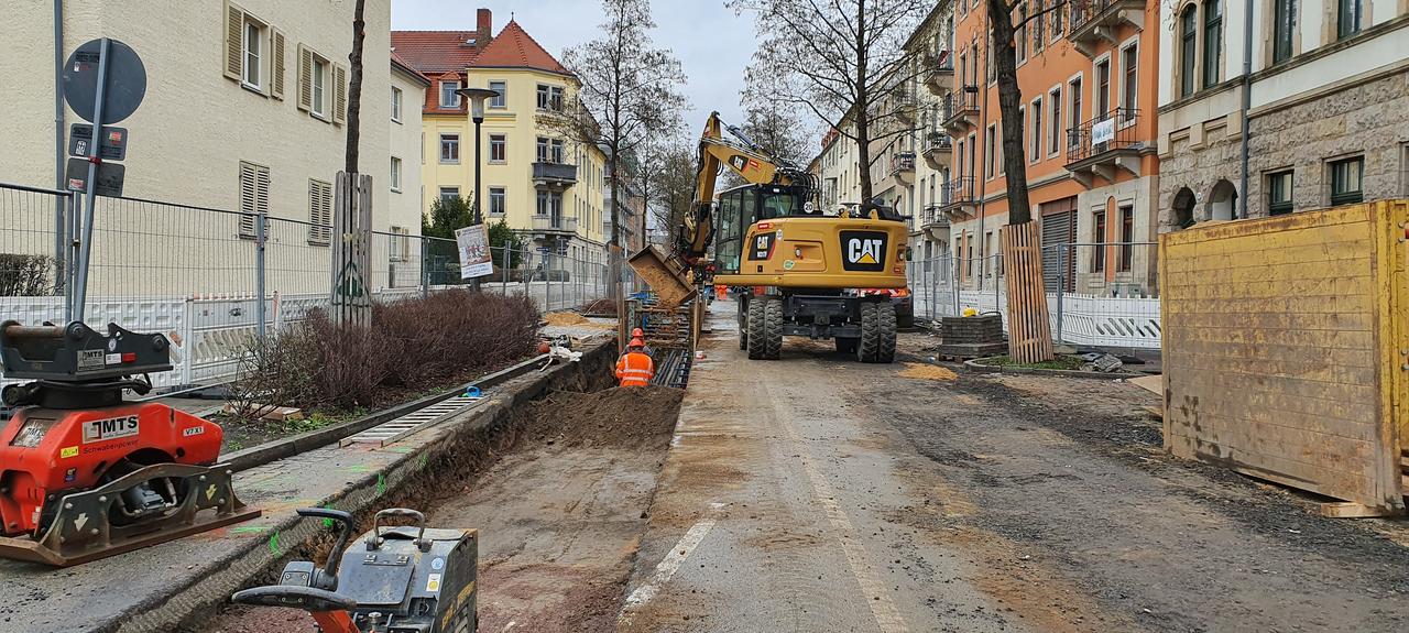 Die Eiffage Infra-Ost GmbH hat den Auftrag eine 110 kV Anlage und eine Fernwärmetrasse zu erstellen. 